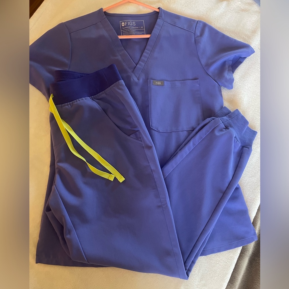 Figs scrubs